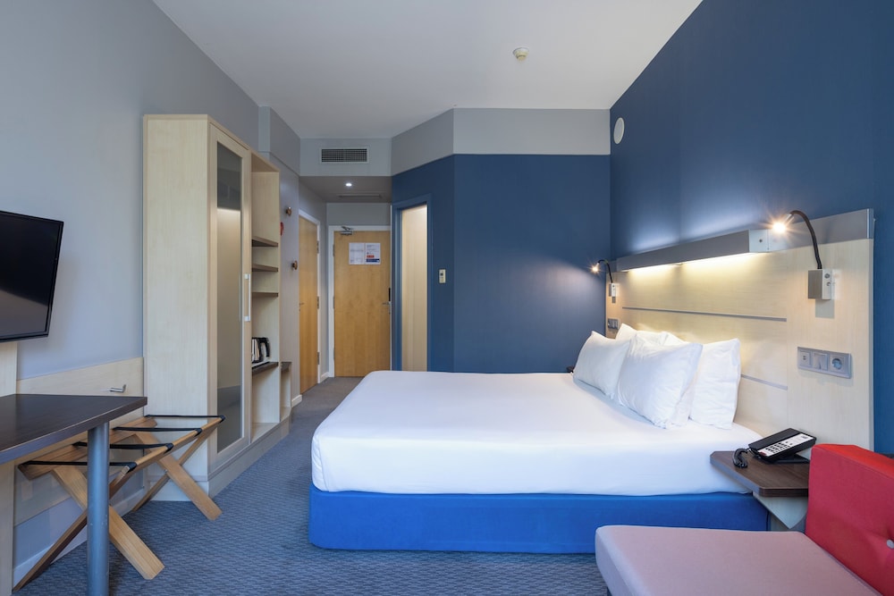 holiday inn express porto exponor by ihg
