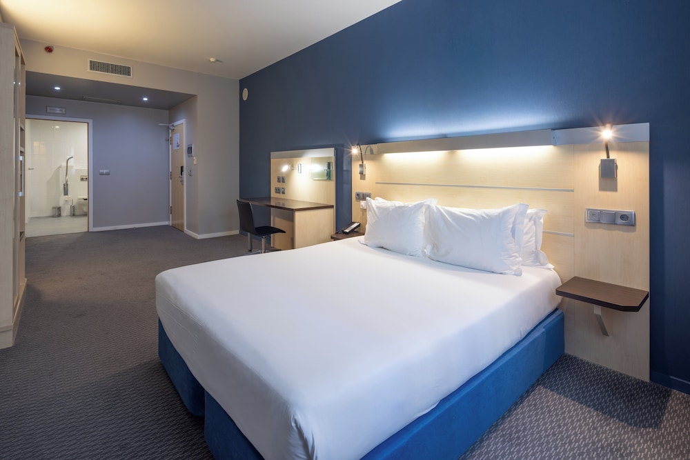 holiday inn express porto exponor by ihg