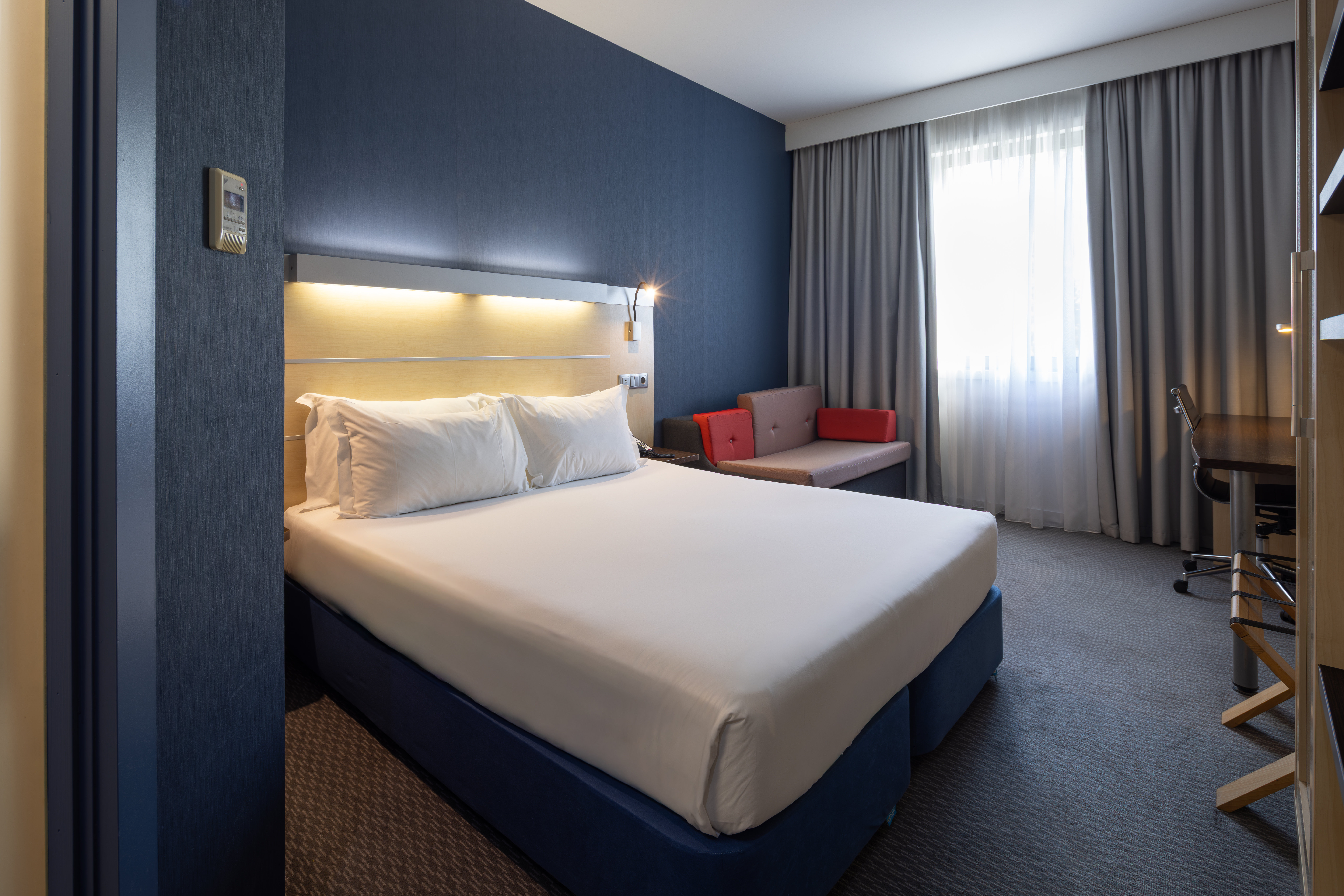 holiday inn express porto exponor by ihg