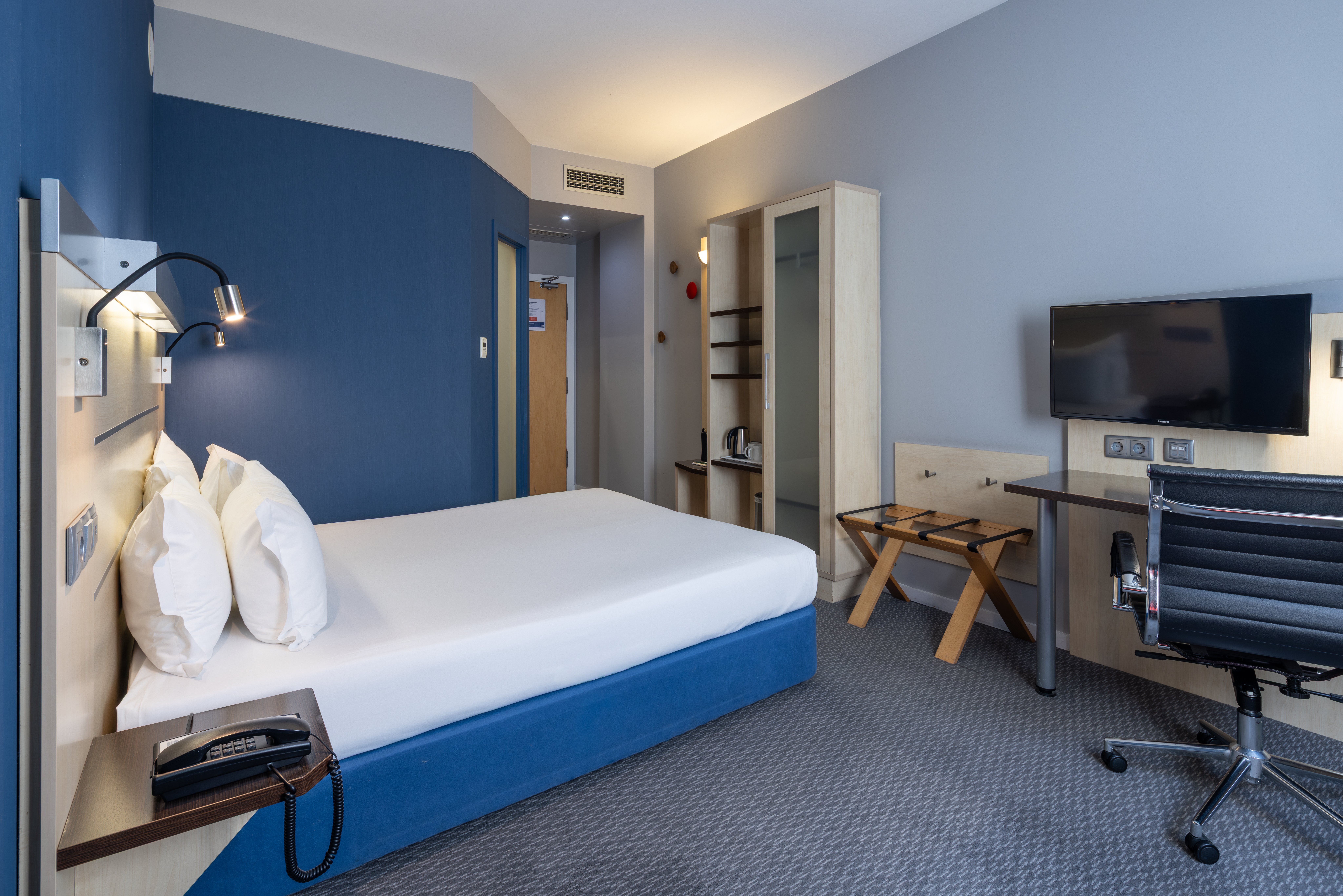 holiday inn express porto exponor by ihg