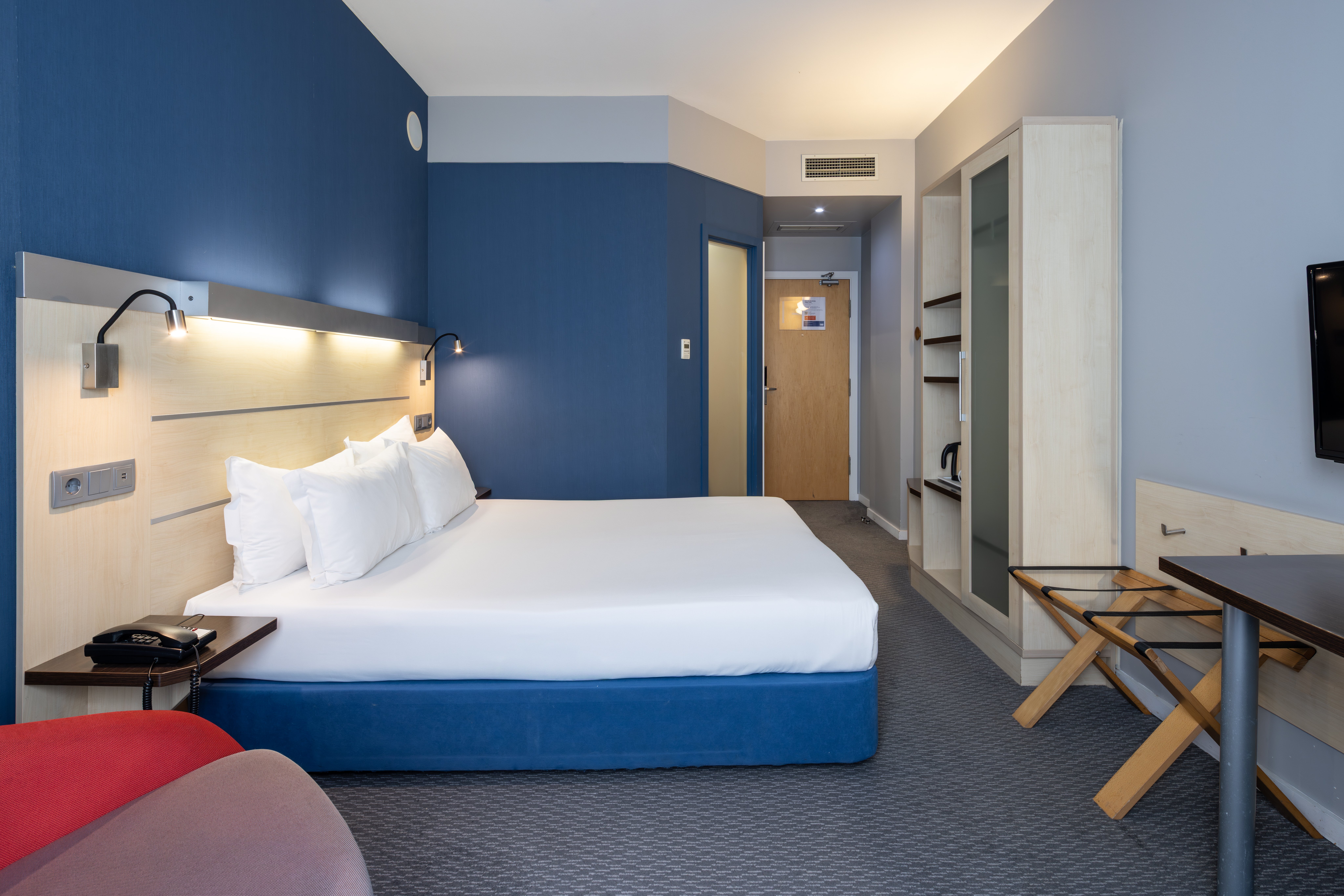 holiday inn express porto exponor by ihg