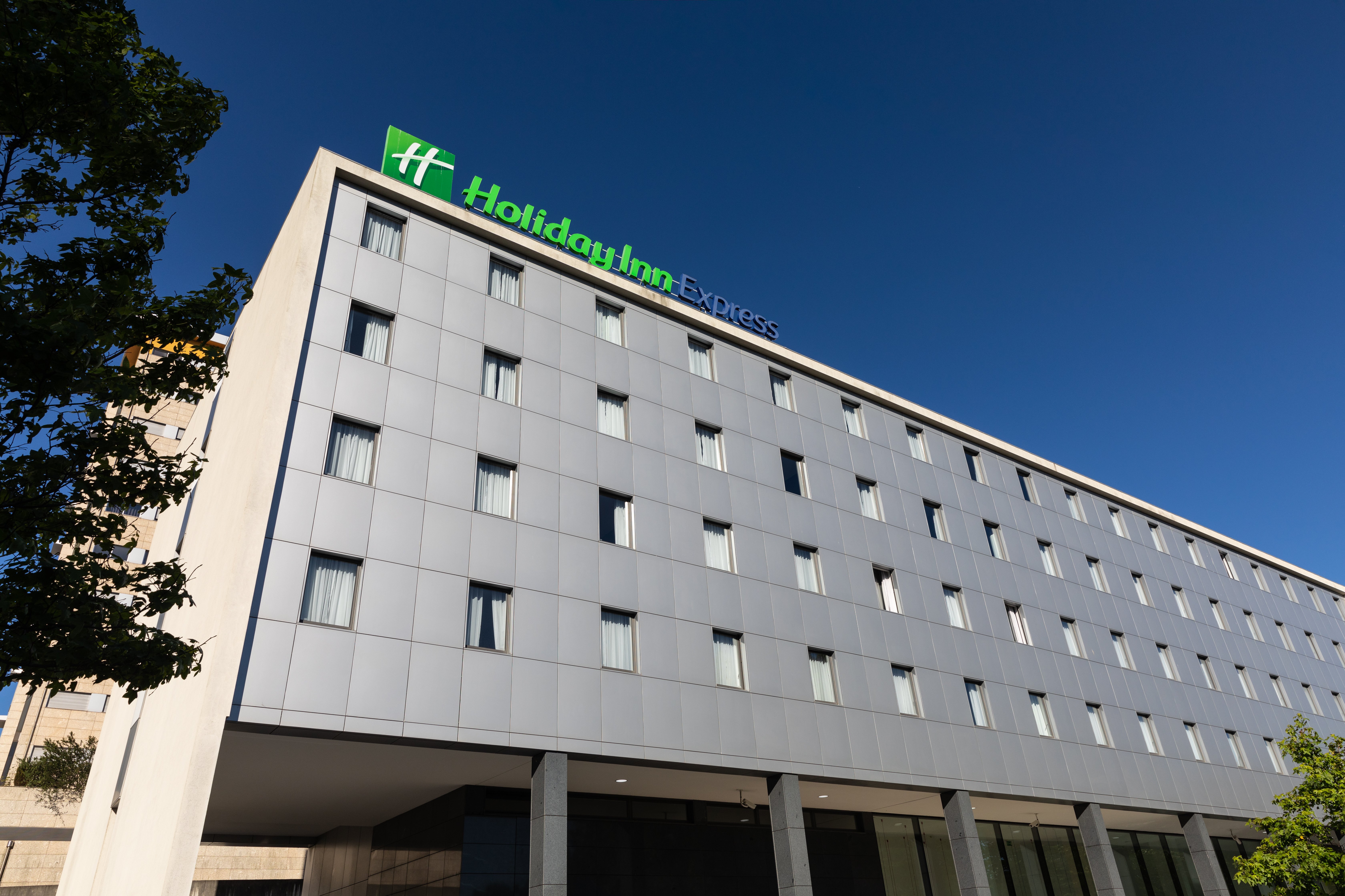 holiday inn express porto exponor by ihg