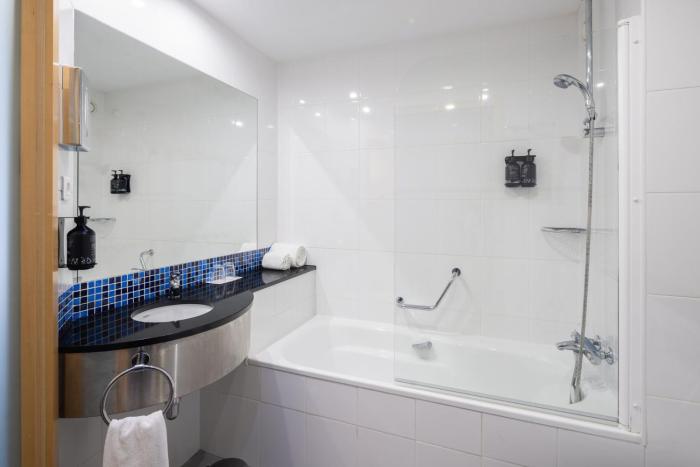 holiday inn express porto exponor by ihg