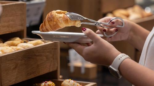 holiday inn express porto exponor by ihg
