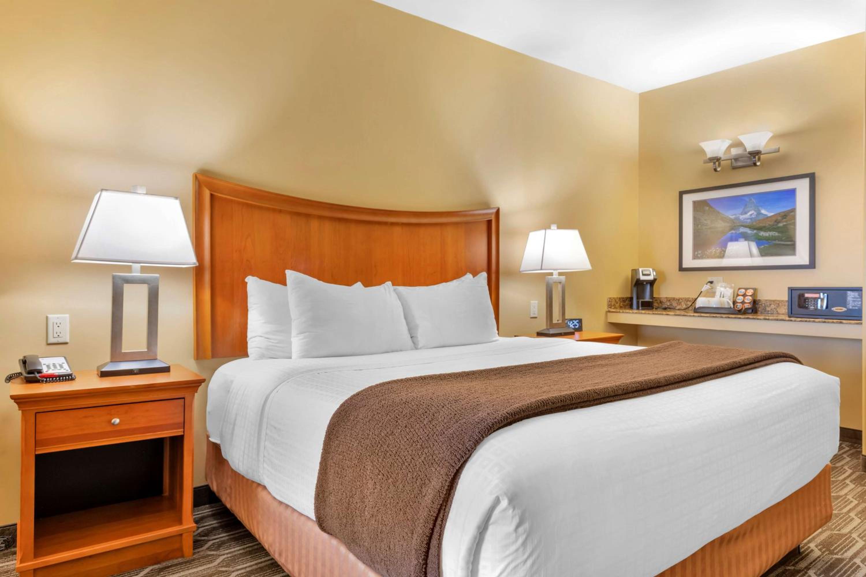 hampton inn and suites greenville downtown riverplace