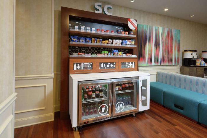 hampton inn and suites clinton i 26