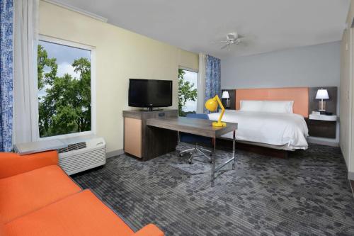 hampton inn and suites clinton i 26