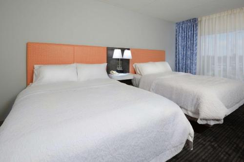 hampton inn and suites clinton i 26