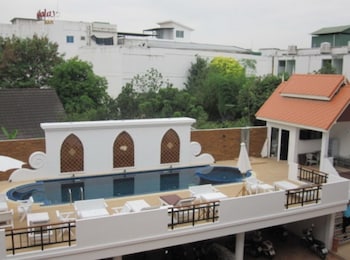wangburapa grand hotel