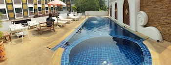 wangburapa grand hotel