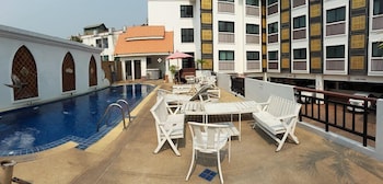 wangburapa grand hotel