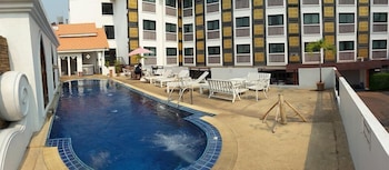 wangburapa grand hotel