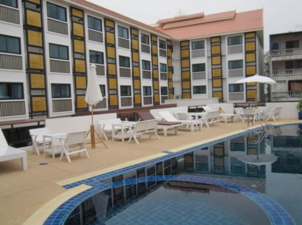 wangburapa grand hotel