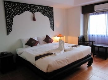 wangburapa grand hotel