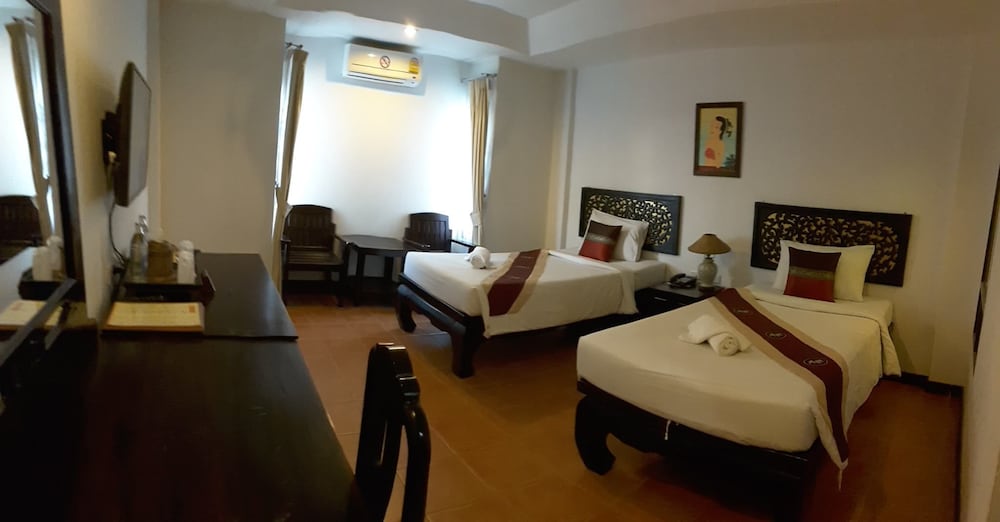 wangburapa grand hotel