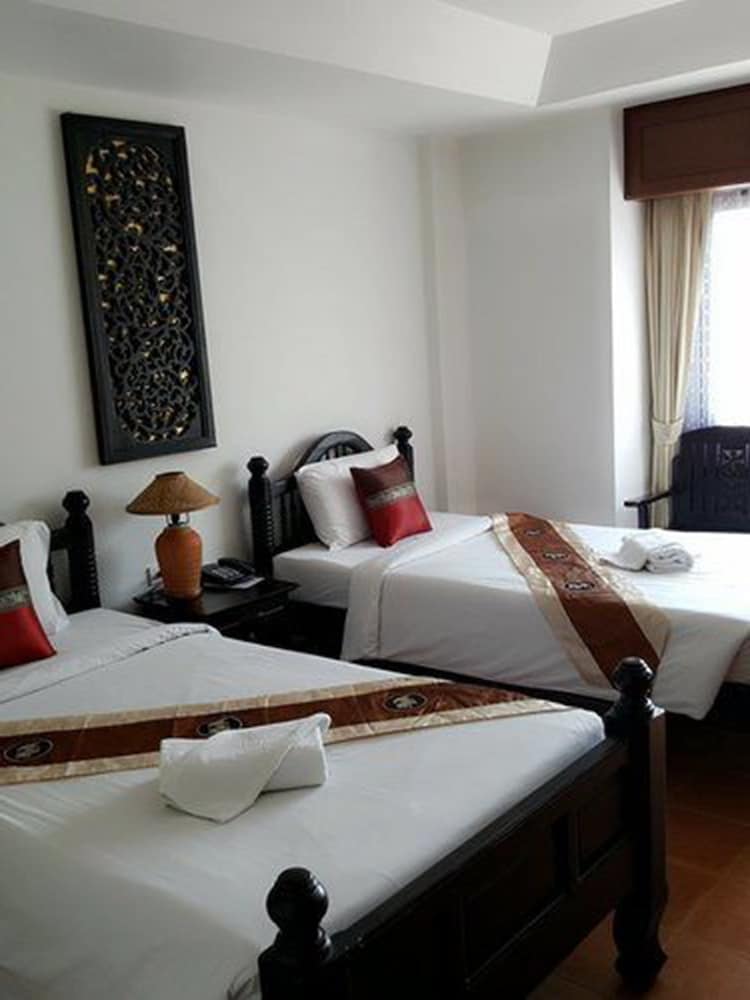 wangburapa grand hotel