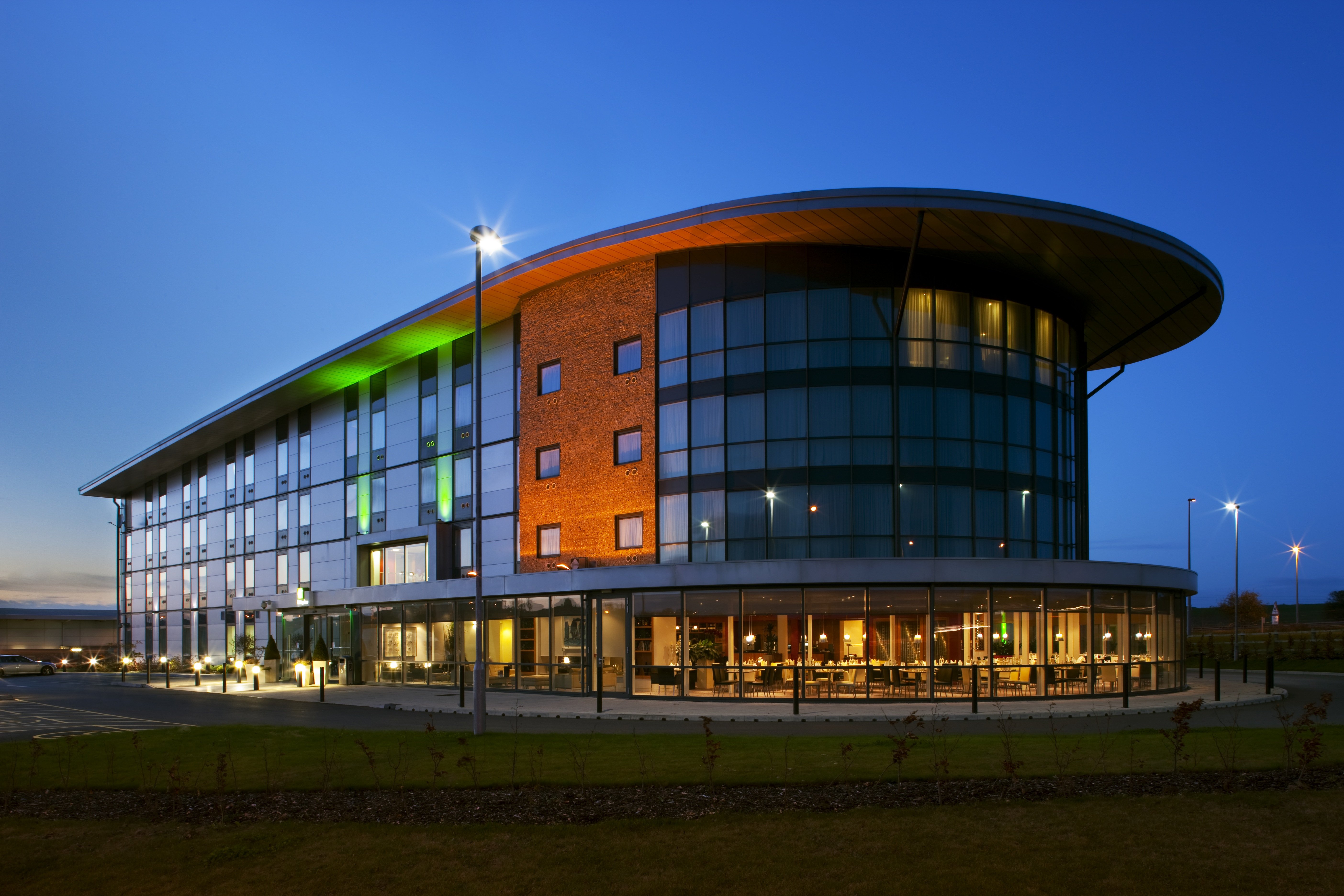 holiday inn salisbury stonehenge by ihg