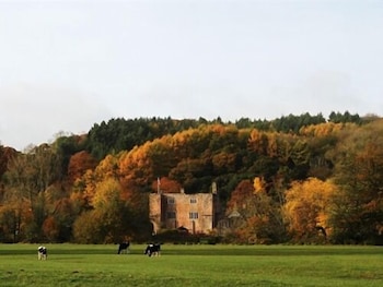 bickleigh castle hotel