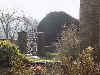 bickleigh castle hotel