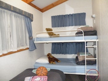 Lake Hamilton Motor Village & Caravan Park,Hamilton>>Grampians,3 star