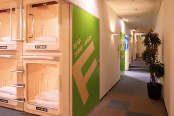 mens only capsule hotel asahi plaza shinsaibashi