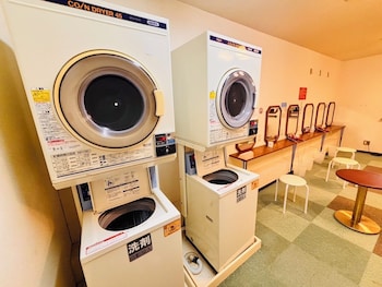 mens only capsule hotel asahi plaza shinsaibashi