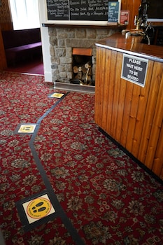 the fox and hounds hotel