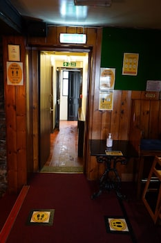 the fox and hounds hotel