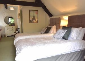 Steps Farmhouse,Cardiff>>Bilbrook,4 star