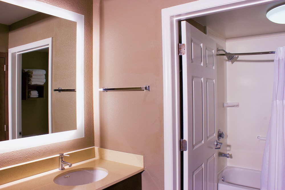 staybridge suites chattanooga at hamilton place by ihg