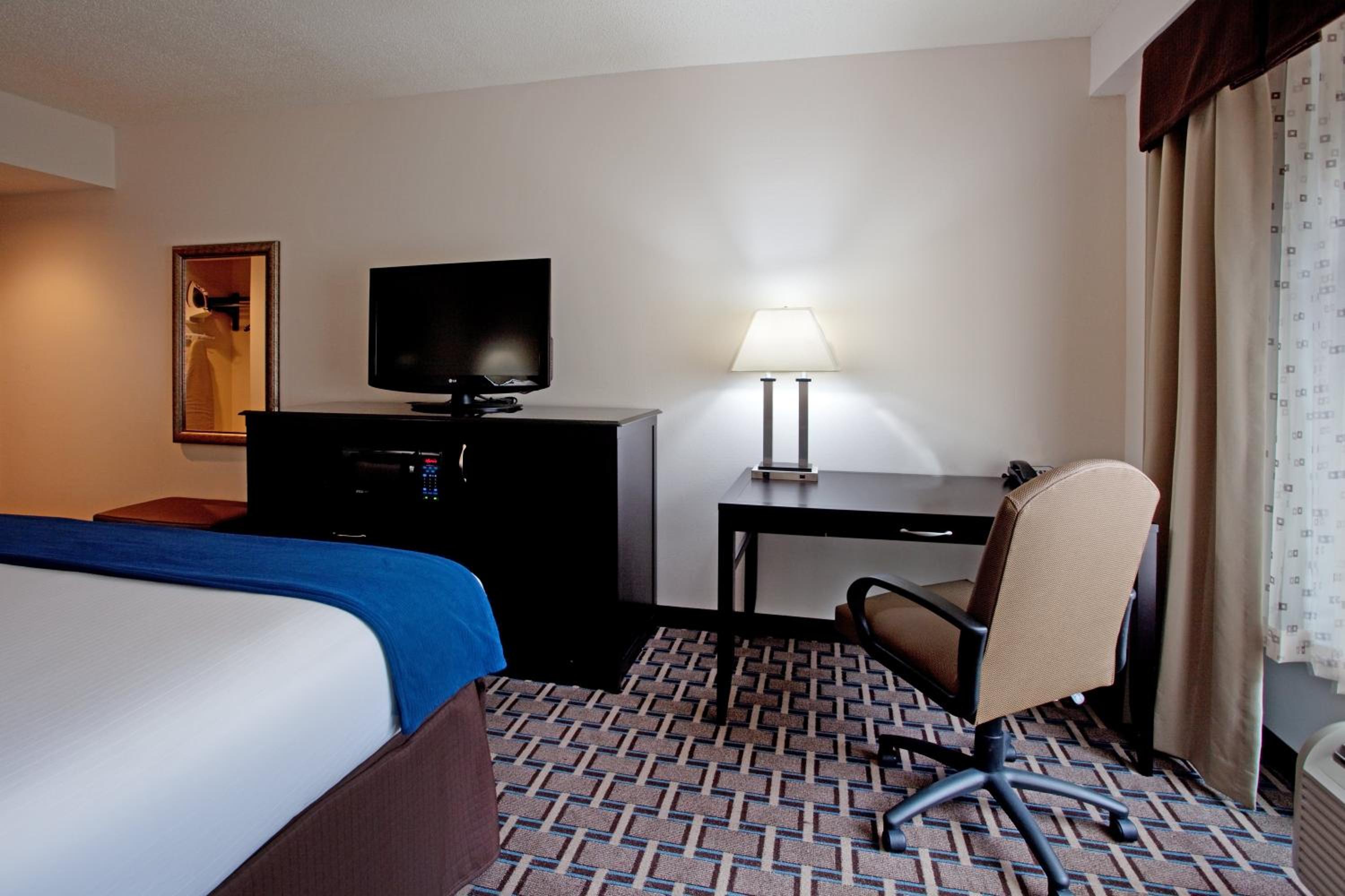 holiday inn express and suites hope mills fayetteville arpt by ihg