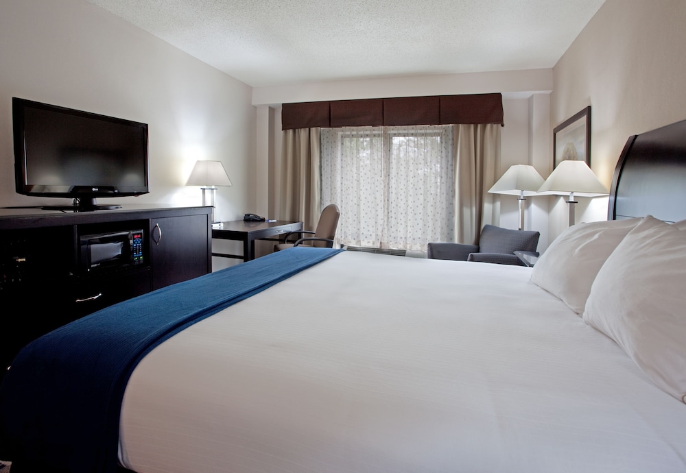 holiday inn express and suites hope mills fayetteville arpt by ihg