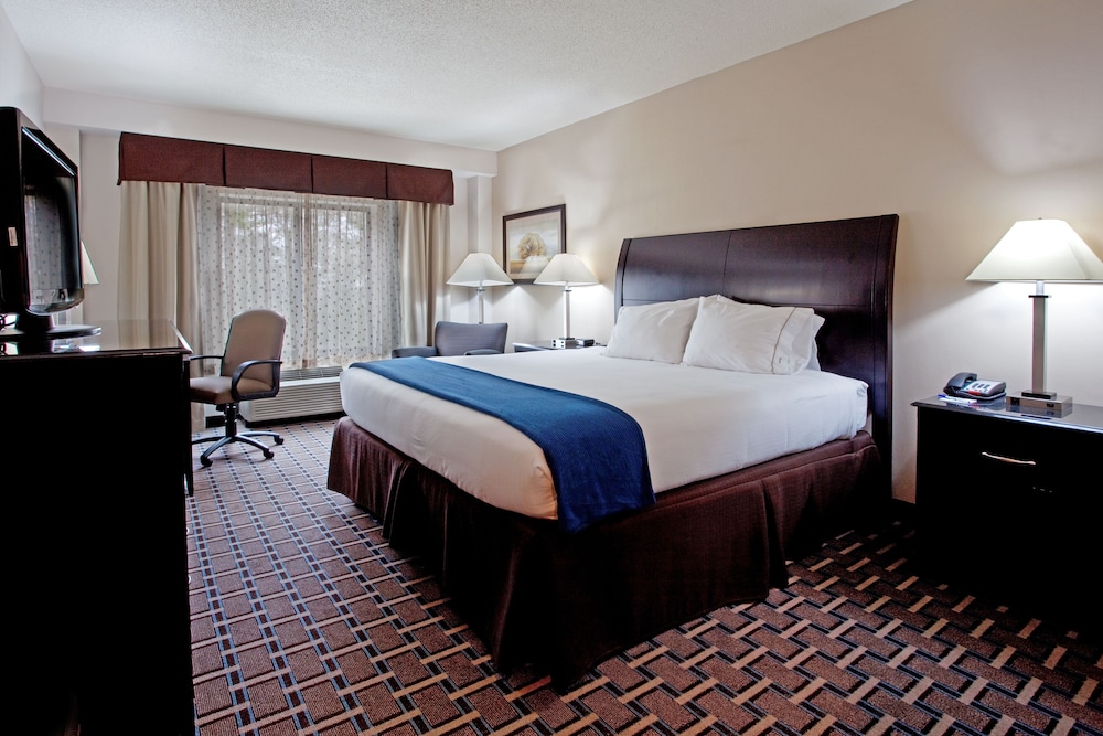 holiday inn express and suites hope mills fayetteville arpt by ihg