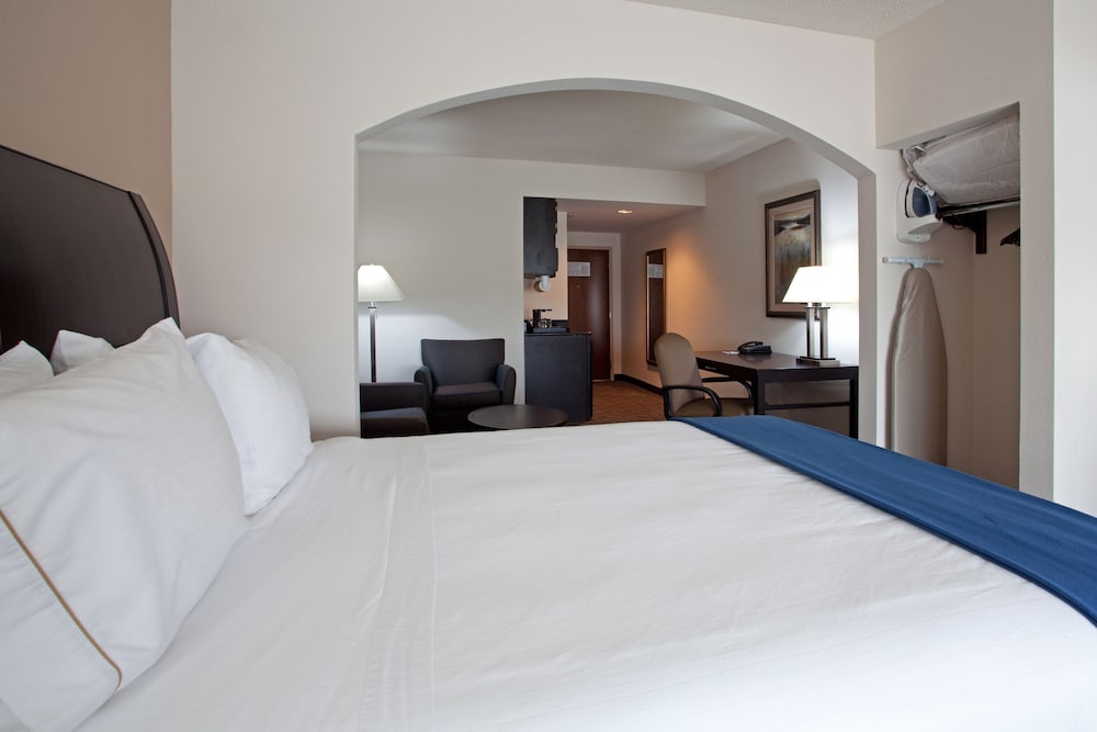 holiday inn express and suites hope mills fayetteville arpt by ihg