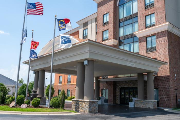 holiday inn express and suites hope mills fayetteville arpt by ihg