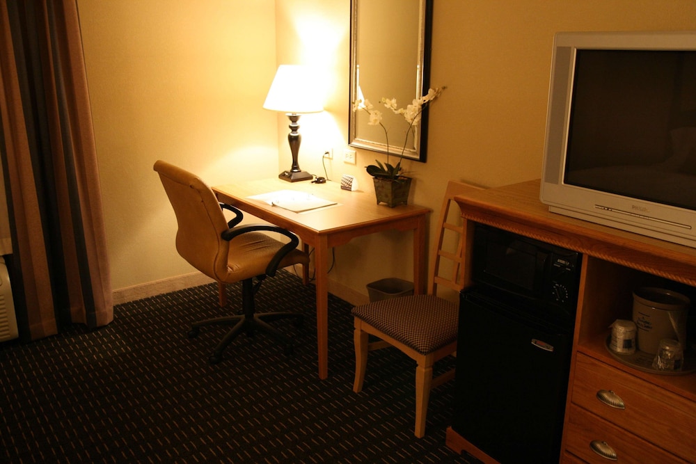 hampton inn and suites mobile providence park airport