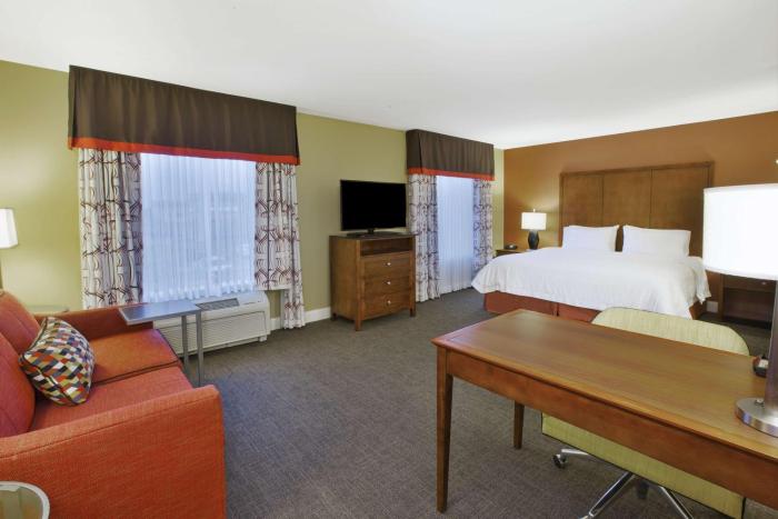 hampton inn and suites wichita northeast