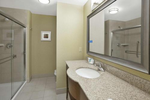 hampton inn and suites wichita northeast