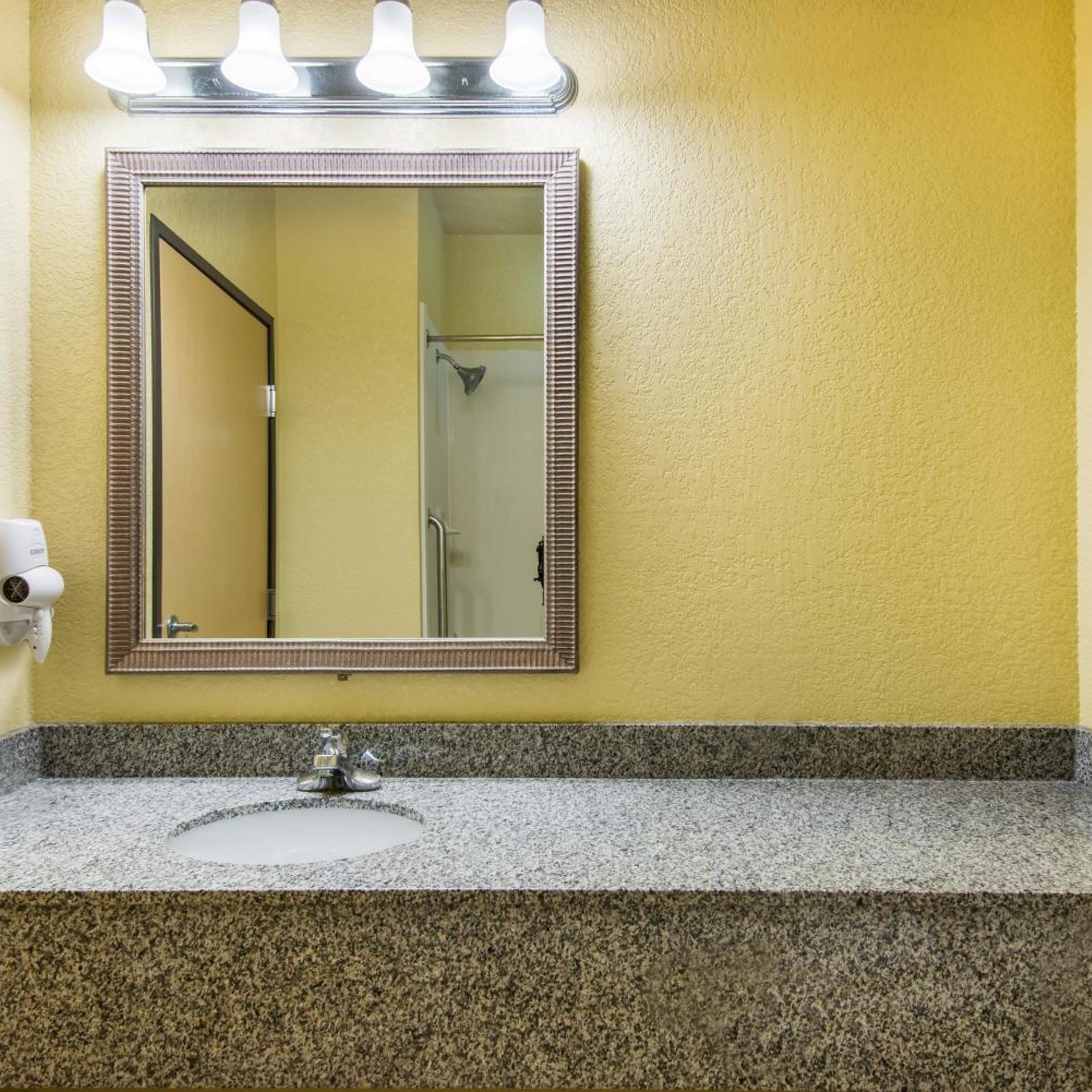 holiday inn express and suites el dorado kansas