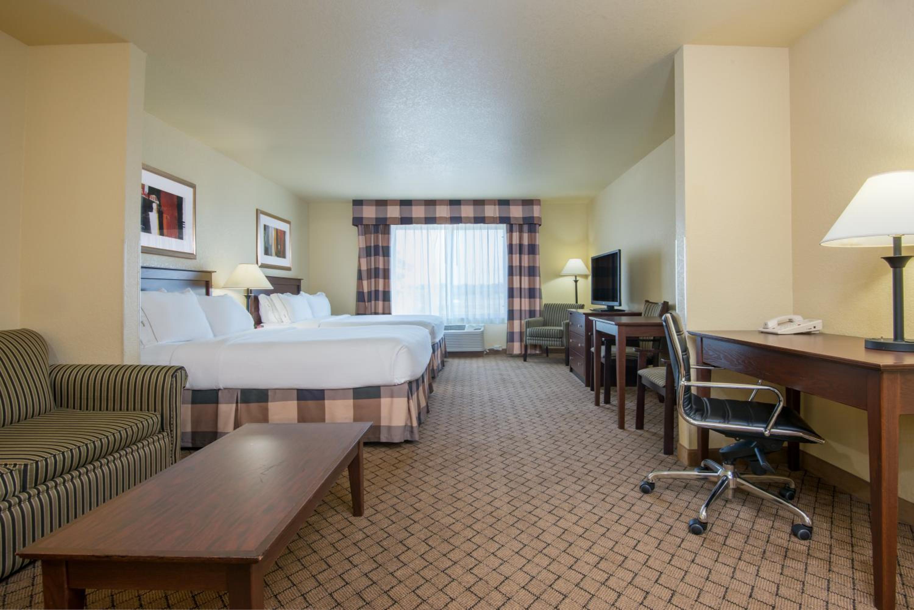 holiday inn express and suites el dorado kansas