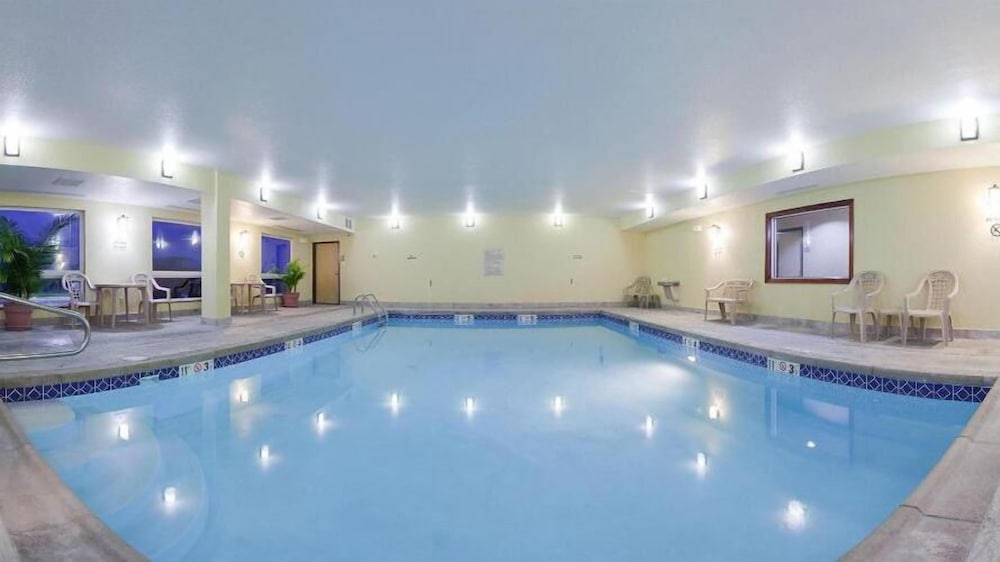 holiday inn express and suites el dorado kansas