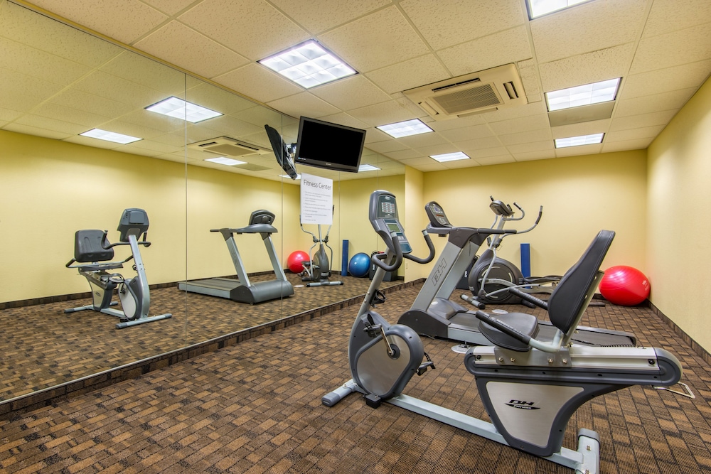 holiday inn express and suites el dorado kansas