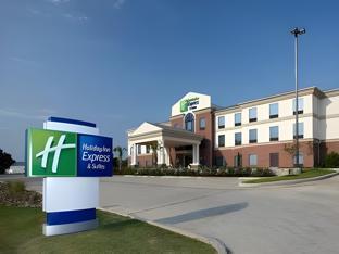 holiday inn express and suites hearne by ihg