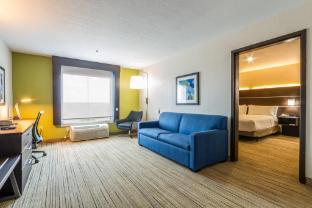 holiday inn express and suites hearne by ihg