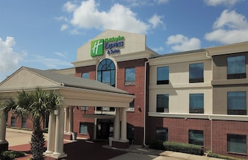 holiday inn express and suites hearne by ihg