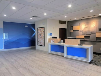 holiday inn express and suites hearne by ihg