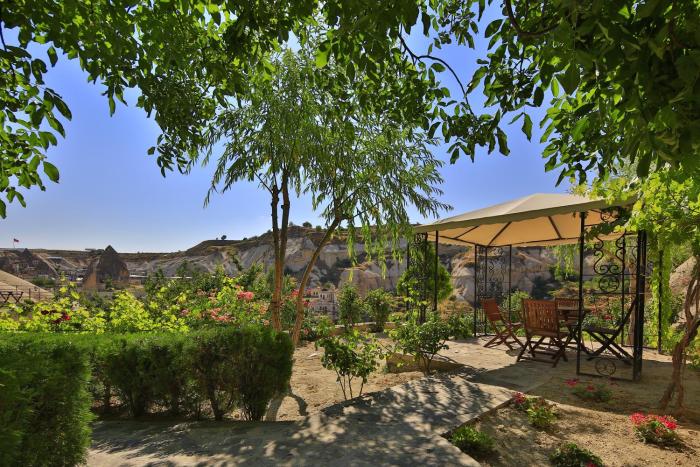 travellers cave hotel