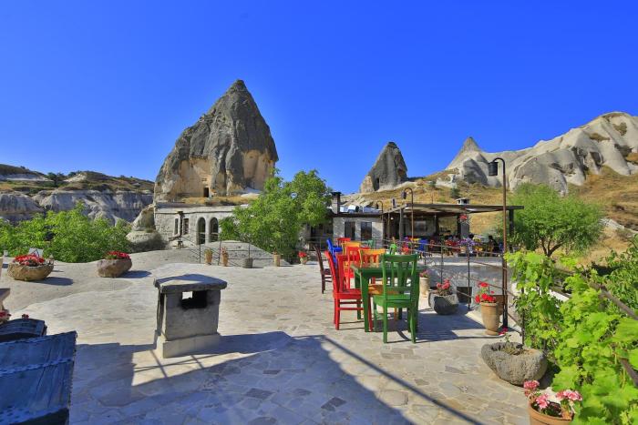travellers cave hotel