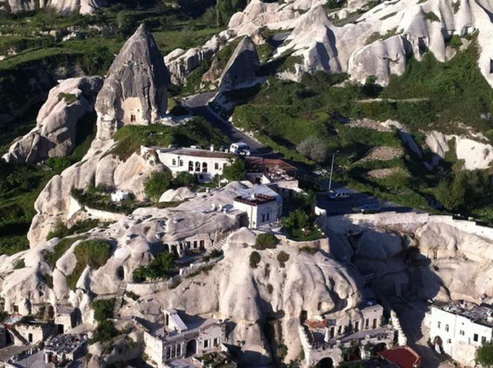travellers cave hotel