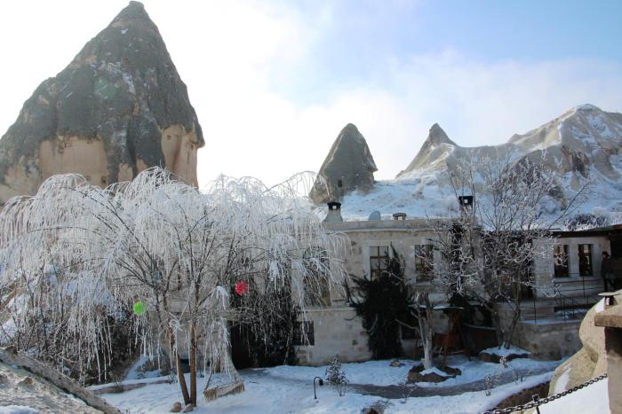 travellers cave hotel